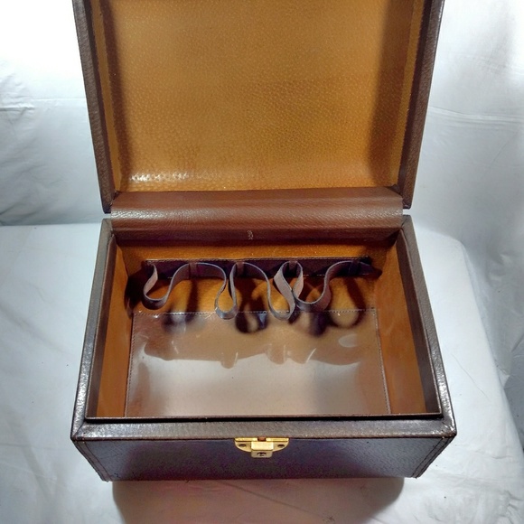 True Vintage 1950s Box Leather Travel Train Case - Picture 2 of 5